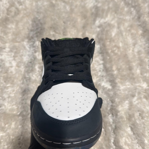 Panda Pigeon Jordan 1 Nike Black and White Low-Top Sneakers - Picture 12 of 13